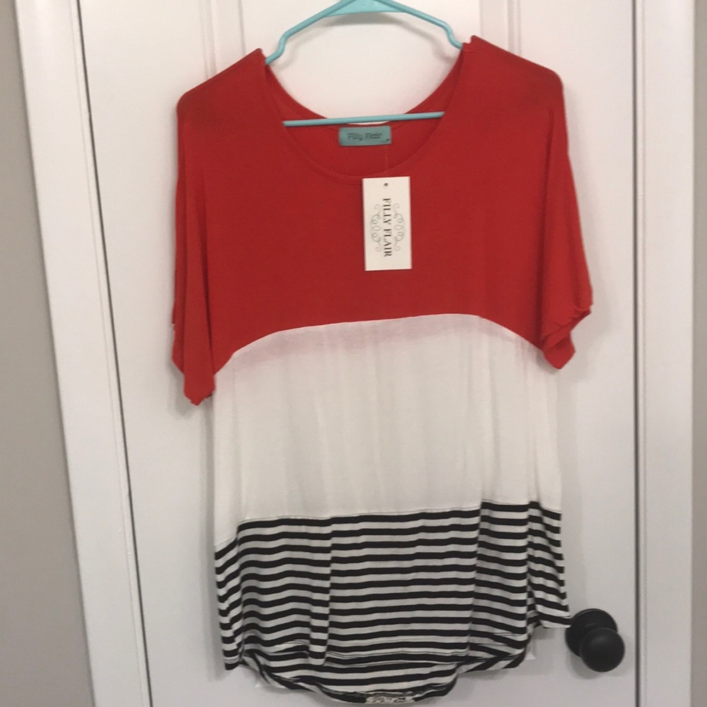NWT! Color block top with lace detail on back.